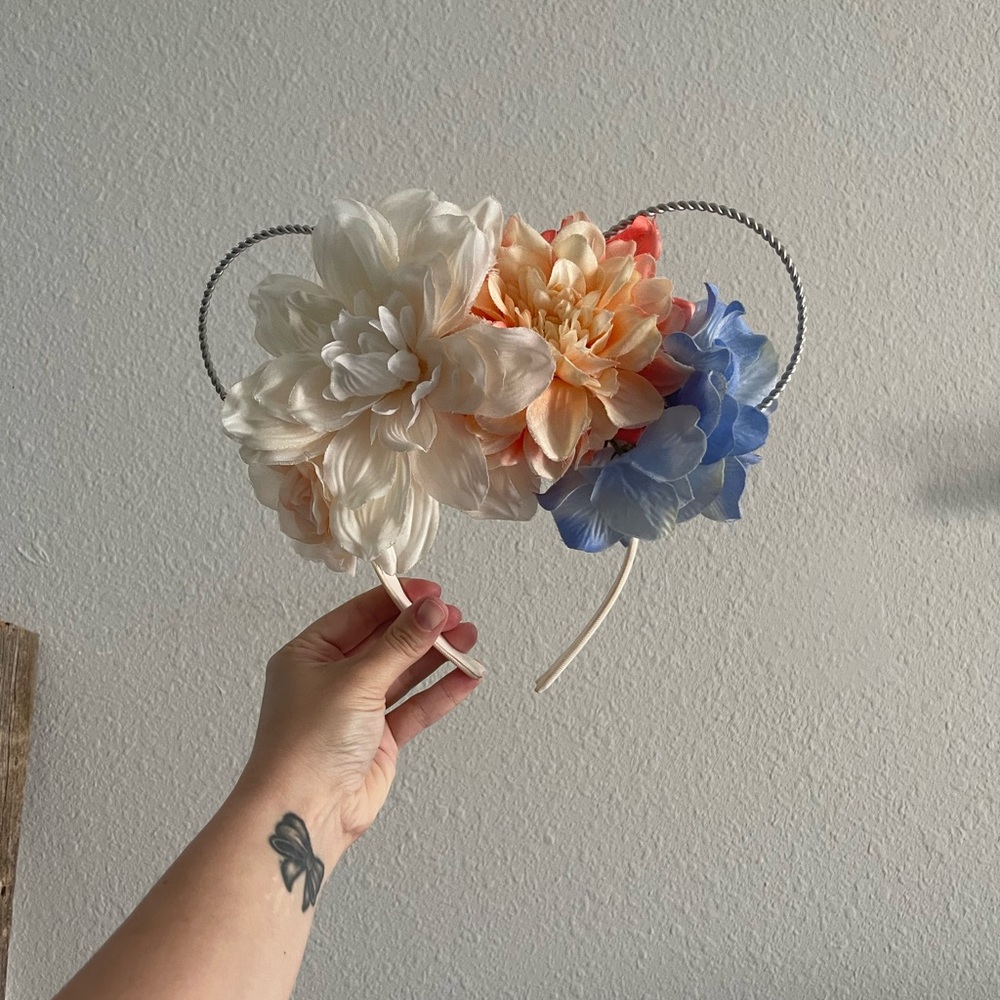 Floral Wire Minnie Mouse Ears - Picture 1 of 2